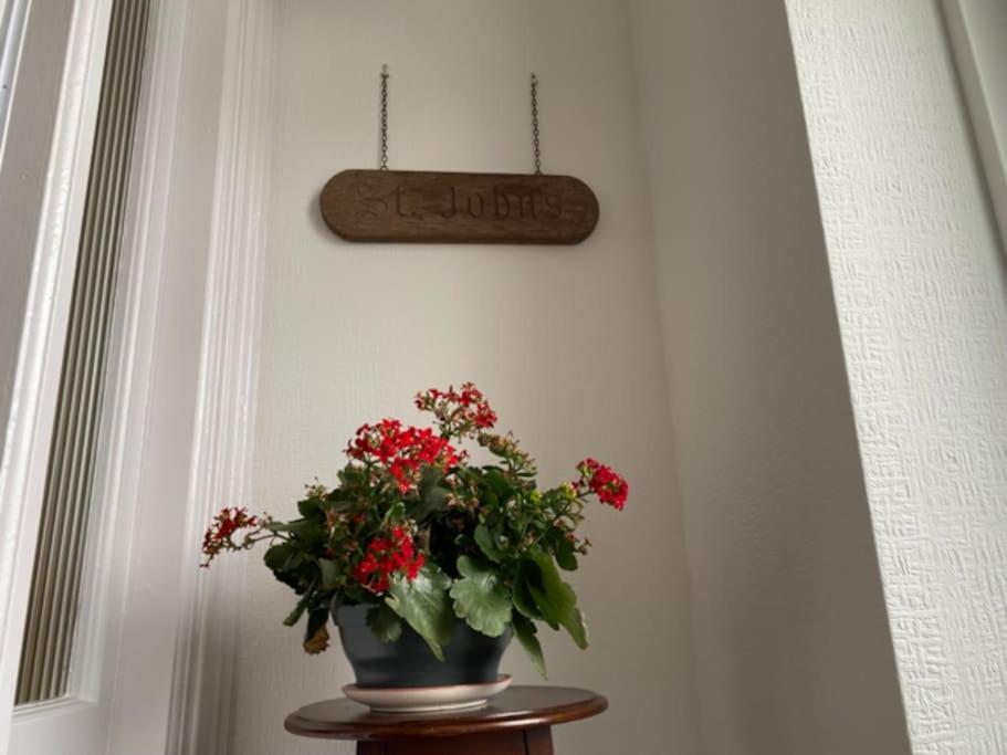 St John'S Flat Spacious Accomodation Dalry  Luaran gambar