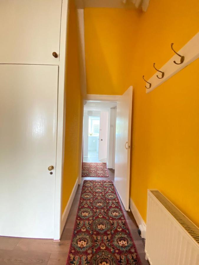 St John'S Flat Spacious Accomodation Dalry  Luaran gambar